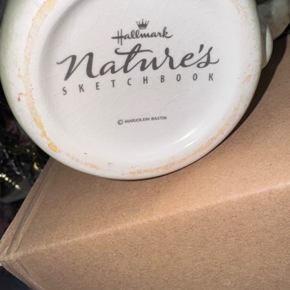 Nature’s Sketchbook by Hallmark - Heavy large mug - Perfect Spring Gift - Picture 2 of 6